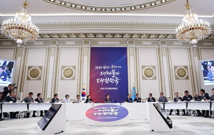 정부 반도체·AI 3대 프로젝트에 재정 집중 투입