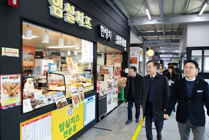 고속도로 휴게소 음식값 내리고 편의점 24시간 운영