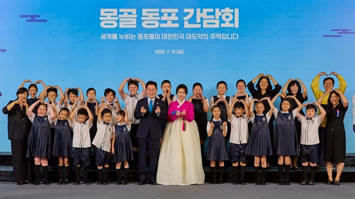 이 대통령, 몽골 동포와 소통…항공편 건의 검토